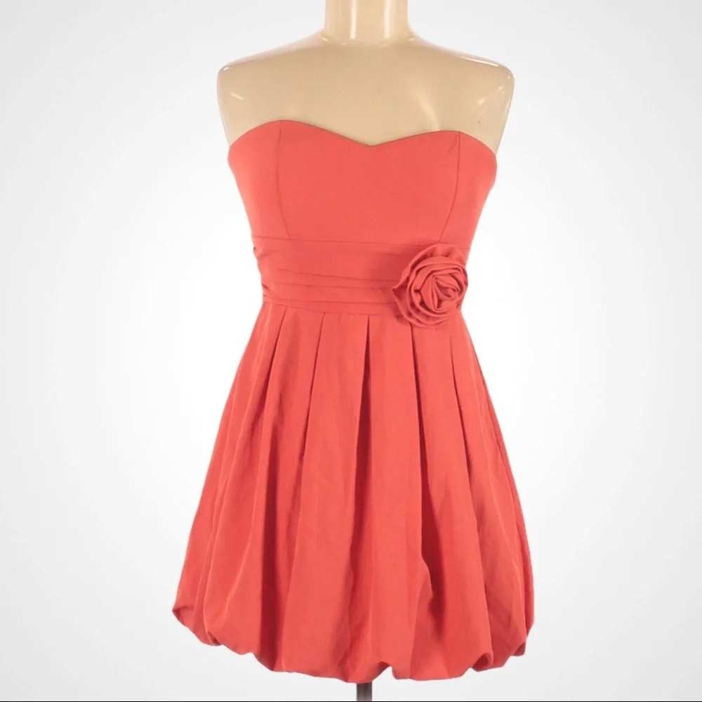 Forever 21 Women Coral Pink Strapless Rosette Bubble Hem Mini Dress‎ Medium